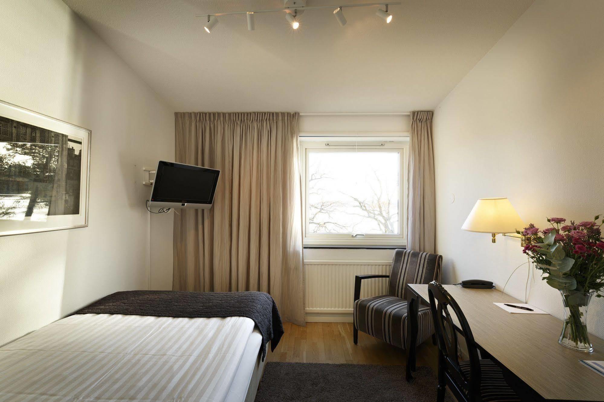 Bergendal Hotell Sollentuna Eksteriør bilde